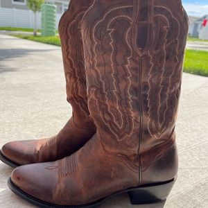 Mens western boots. Brown. Genuine goat. Size 10